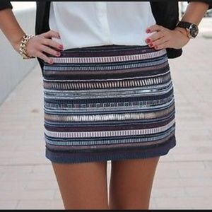 Cute tight skirt!